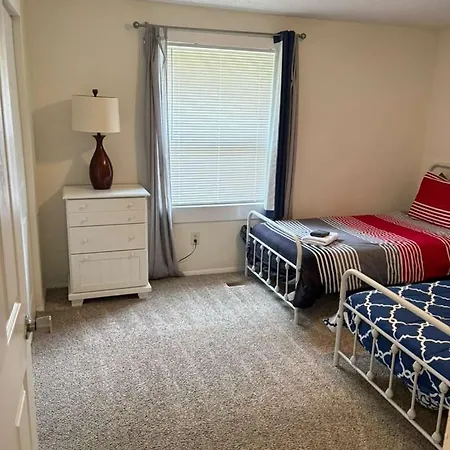 Holiday home Spacious 4br - 10 Min To Uptown - Yard - Pets Ok Charlotte