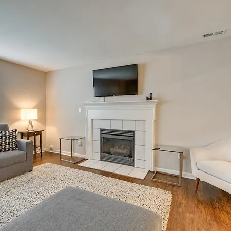 Holiday home Near Uncc! Family Retreat W/ Deck