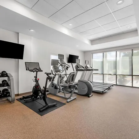 Hotel Home2 By Hilton Airport 3*