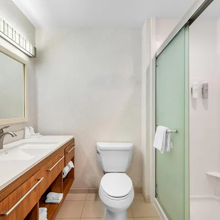 Hotel Home2 By Hilton Airport 3*