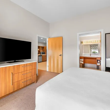 Hotel Home2 By Hilton Airport