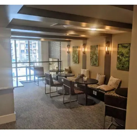 League Flats Uptown At West Trade Street Apartment *