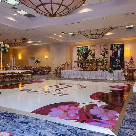 Sonesta Lower South End Hotel 4*