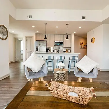 Uptown Fully Furnished 2br Apts Apartment