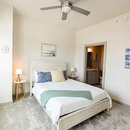 Uptown Fully Furnished 2br Apts