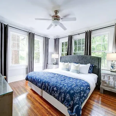 Holiday home 2 Bedroom In Myers Park With Comfortable Screened Porch *