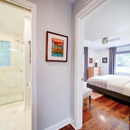 Myers Park Gem Great Location *