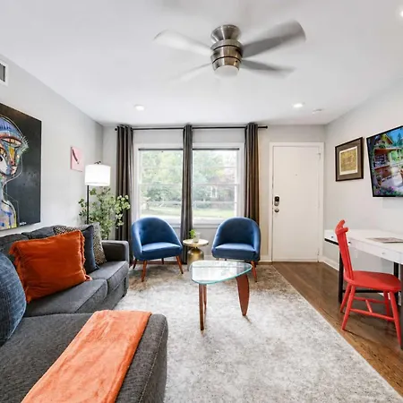 Myers Park Gem Great Location *