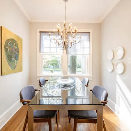 2 Bedroom In Myers Park With Comfortable Screened Porch *