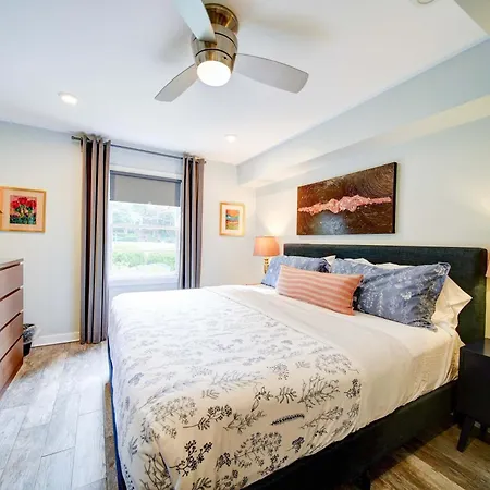 Comfortable And Stylish Near Myers Park Holiday home
