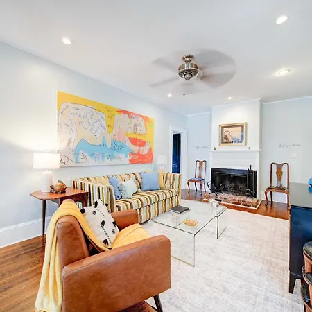 Contemporary Gem In The Heart Of Myers Park Holiday home