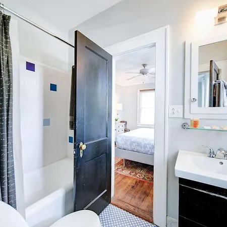 Contemporary Gem In The Heart Of Myers Park Charlotte