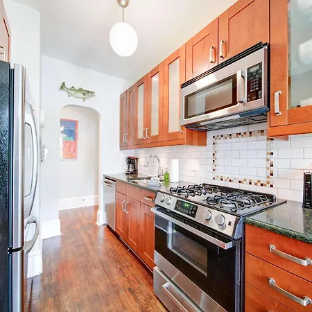 Contemporary Gem In The Heart Of Myers Park