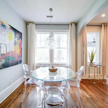 Contemporary Gem In The Heart Of Myers Park Holiday home Charlotte