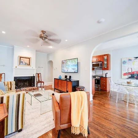 Holiday home Contemporary Gem In The Heart Of Myers Park Charlotte
