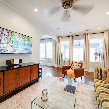 Contemporary Gem In The Heart Of Myers Park *