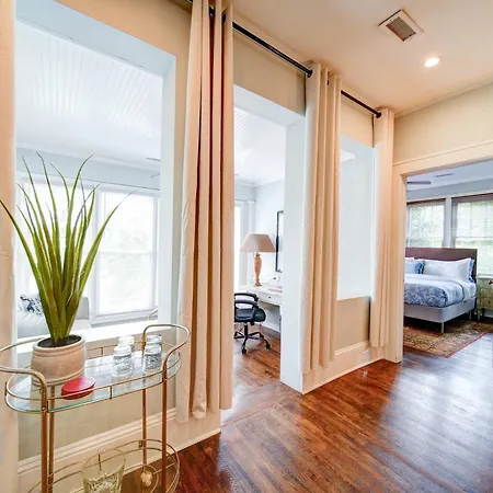Holiday home Contemporary Gem In The Heart Of Myers Park Charlotte
