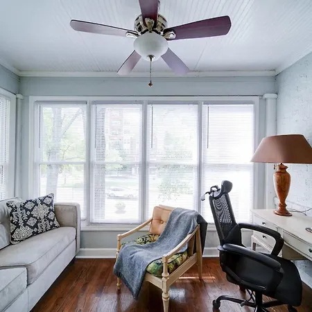 Holiday home Contemporary Gem In The Heart Of Myers Park