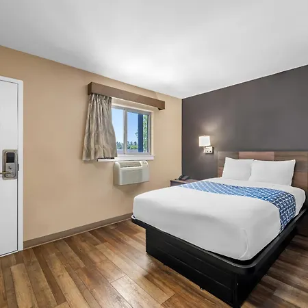 Suburban - Ballantyne 3*