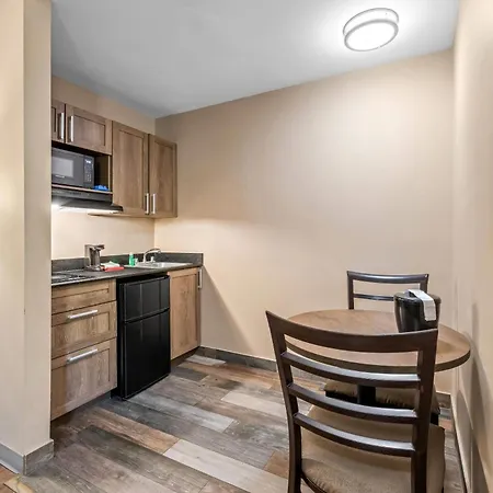 Suburban - Ballantyne 3* Charlotte