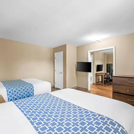 Suburban - Ballantyne Hotel