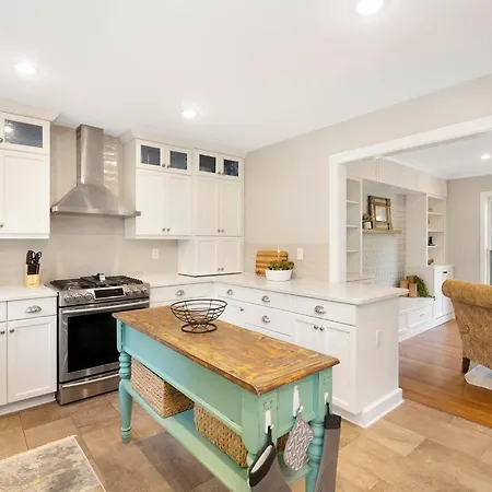 Charm Of Southpark - 5 Bedrooms - 1 Of A Kind Lot! *