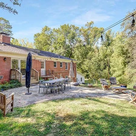 Charm Of Southpark - 5 Bedrooms - 1 Of A Kind Lot! Holiday home Charlotte