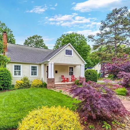 Holiday home Outdoor Oasis In Popular Plaza Midwood *