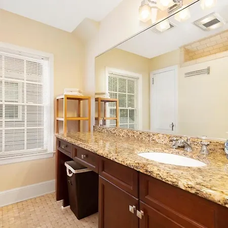 Holiday home Outdoor Oasis In Popular Plaza Midwood Charlotte