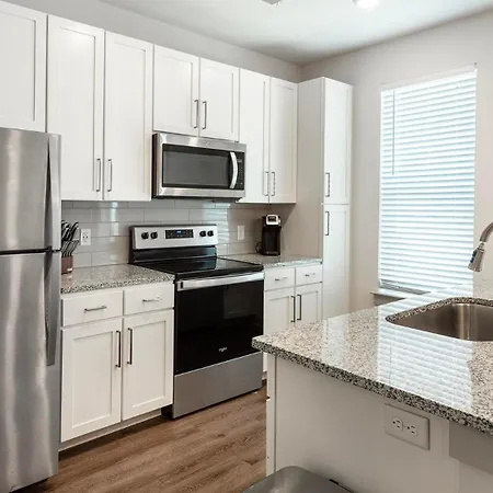 Landing Amazing 1Bd Clubhouse Pool Apartment