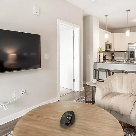 Landing Stunning 1bd Pool Yoga Apartment Charlotte