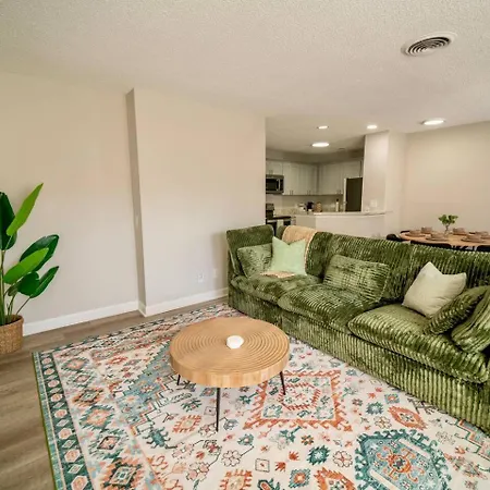 Apartment Uptown Luxe Retreat With Parking & Walk To Center Charlotte