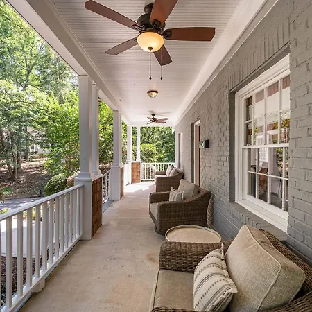 Luxury South End Retreat - Hot Tub - 4 Bedrooms Holiday home