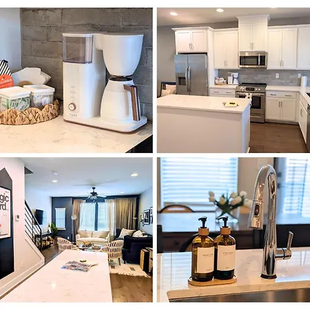 Qc Rooftop Retreat | Rooftop | Garage | Dog Park Holiday home Charlotte