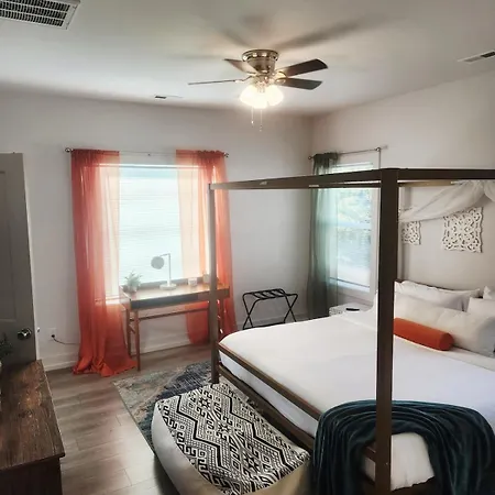 Holiday home Cozy-chic 3br Near Uncc Noda Uptown I-85 *