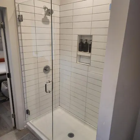 Cozy-chic 3br Near Uncc Noda Uptown I-85 Charlotte