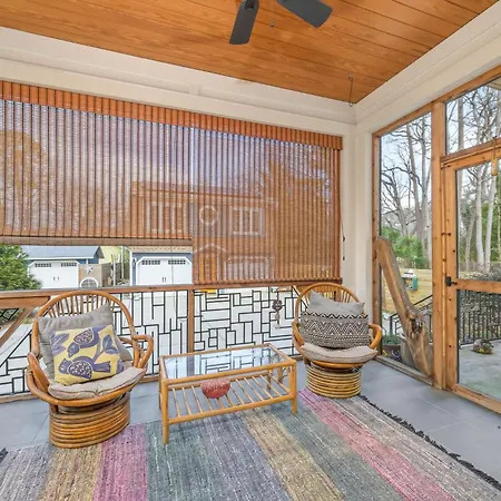 Bed & Breakfast Oak King Charlotte