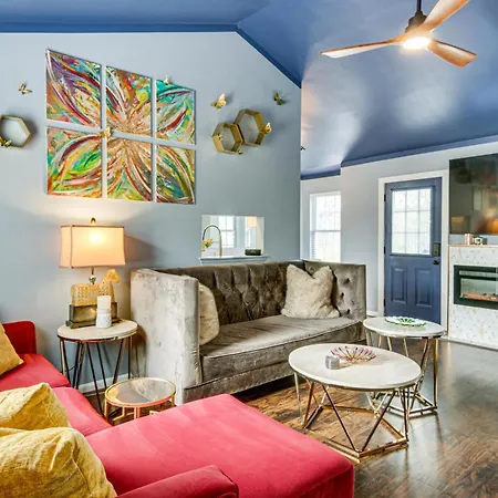 Vintage-chic Getaway: 6 Mi To Uptown Holiday home Charlotte