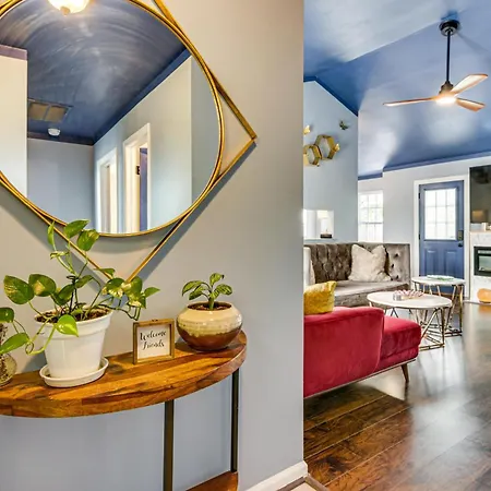 Vintage-chic Getaway: 6 Mi To Uptown Holiday home Charlotte
