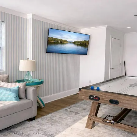 Waterfront | Sunset + Dock Views | Wylie Holiday home Charlotte