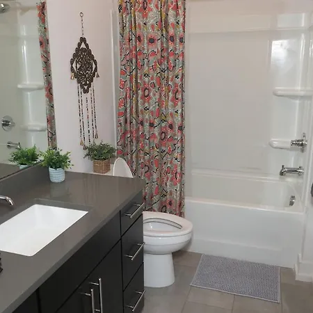 Holiday home Cozy-chic 3br Near Uncc Noda Uptown I-85 *