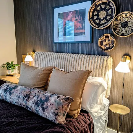 Qc Rooftop Retreat | Rooftop | Garage | Dog Park * Charlotte