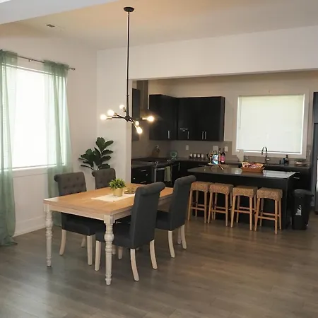 Cozy-chic 3br Near Uncc Noda Uptown I-85