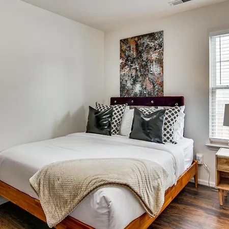 Vintage-chic Getaway: 6 Mi To Uptown Holiday home Charlotte