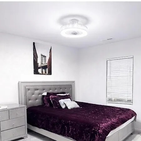 Holiday home Prime Uptown Luxury Townhome 3br 3br Near Highlights Of Uptown Clt From Boa, Nascar , Panthers ,free Parking And Charlotte