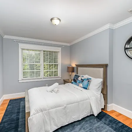 Holiday home Luxury South End Retreat - Hot Tub - 4 Bedrooms