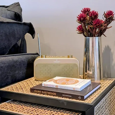 Qc Rooftop Retreat | Rooftop | Garage | Dog Park