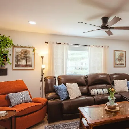 Stylish 3br Upper Level Near Clt & Whitewater * Charlotte