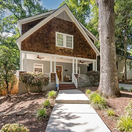 Luxury South End Retreat - Hot Tub - 4 Bedrooms Charlotte