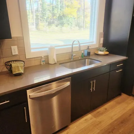 Cozy-chic 3br Near Uncc Noda Uptown I-85 Holiday home *